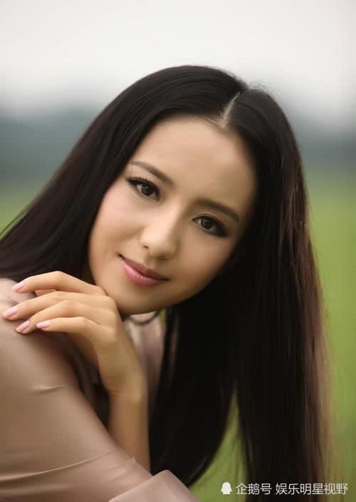 《不婚女王》佟丽娅和张亮身高差被热议, 在都市爱情剧饰演情侣