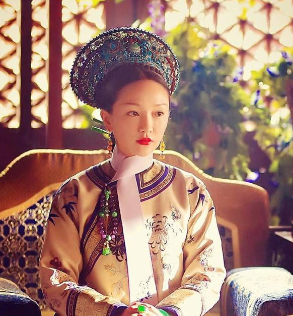 《如懿传》如懿封后,悲剧早已注定?如懿心惊手抖全因太后这句话