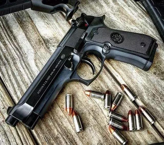 伯莱塔公司手枪精美图片区美军单兵武器同款