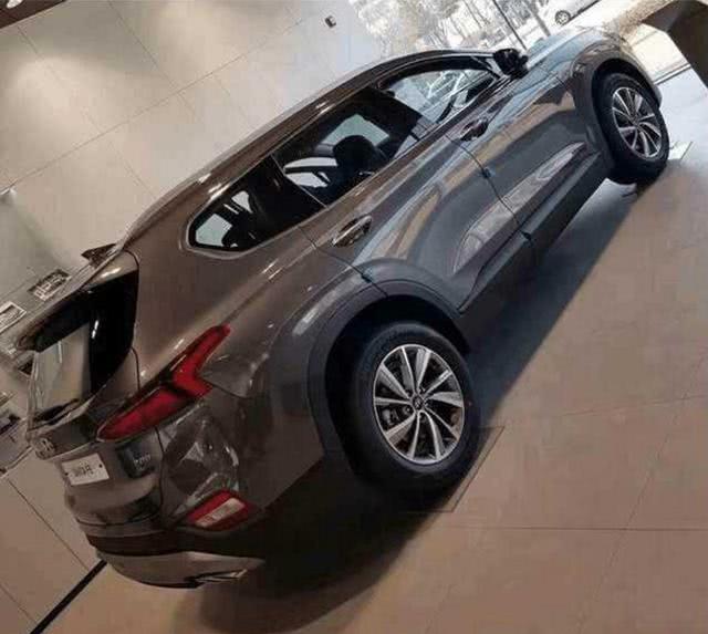 18款现代胜达太惊艳了!实车空间充裕,价格16万超亲民!