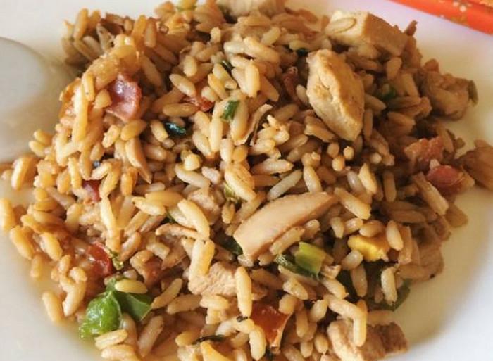 西式炒饭(秘鲁口味)外国人和中国人一样都喜欢新颖的事物,对于中国菜