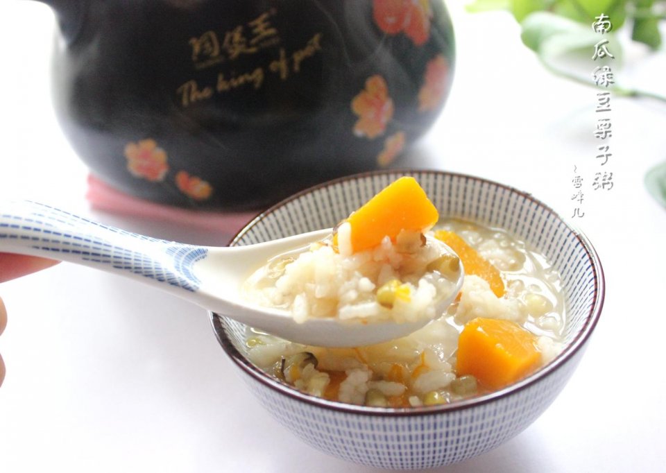 砂锅栗子南瓜粥养生滋补粥滋补营养美食
