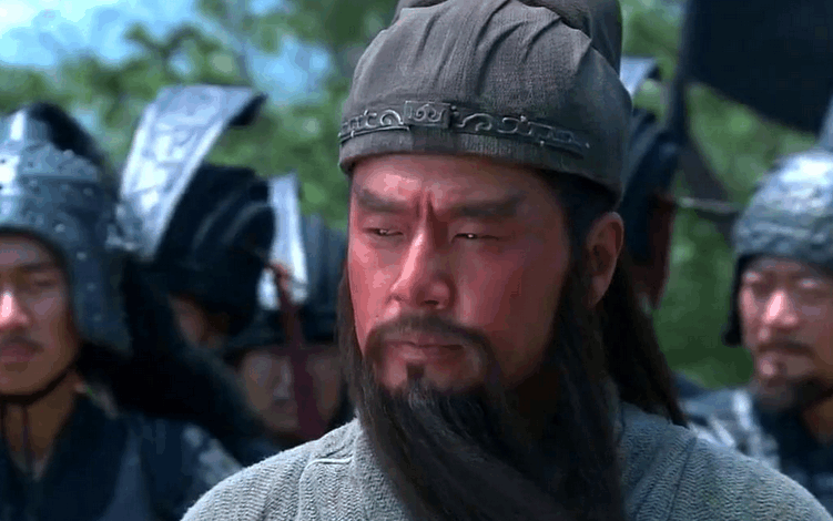 刘备被骂"大耳贼"时, 关羽为什么不说话? 原因有点复杂