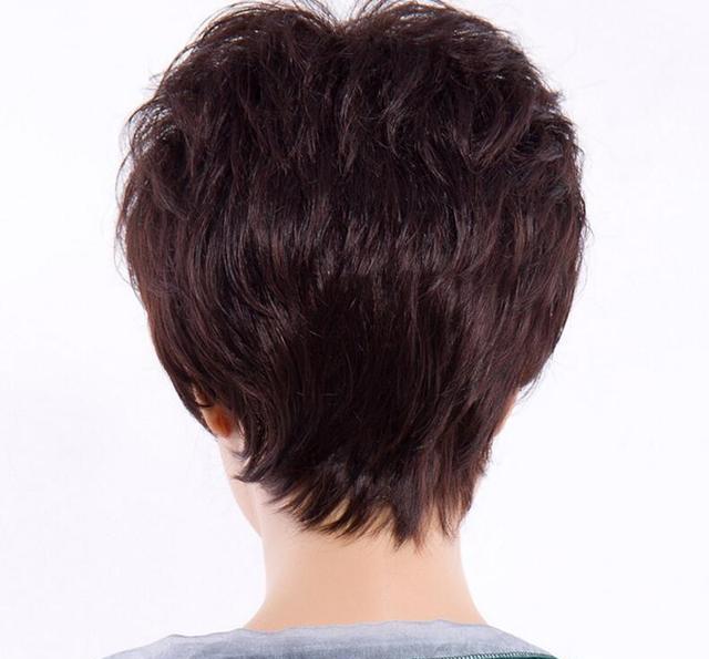 奔五女别乱烫头发搞不好会老10岁这样的发型才会让你更年轻