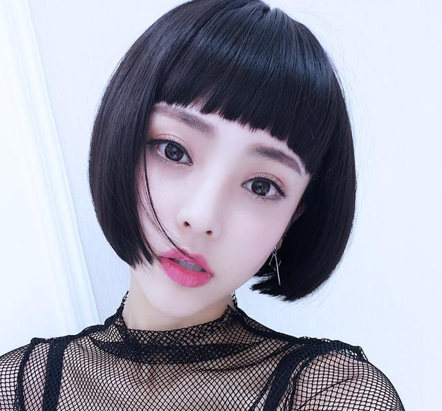 女生头发别乱剪, 今年流行这几款发型, 时髦又减龄