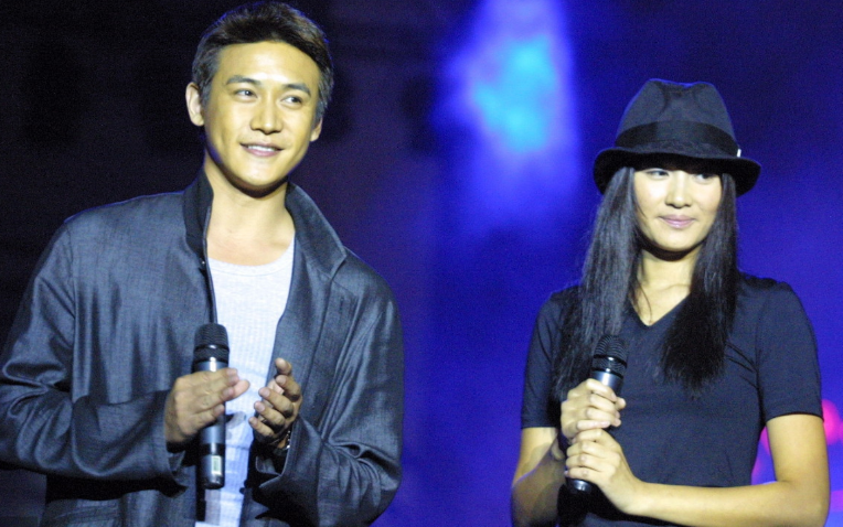 和陆毅一起演《永不瞑目》的苏瑾现在怎么样了?