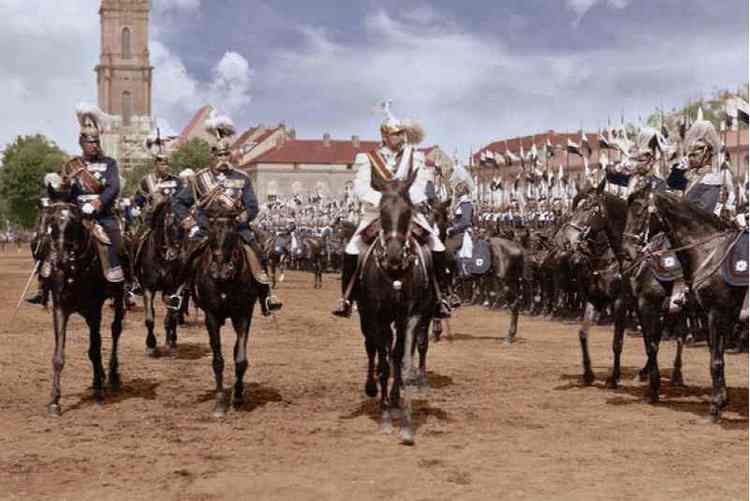 (普鲁士蓝军服)普鲁士军队建制庞大,军人众多,这样就不可能通通脱离