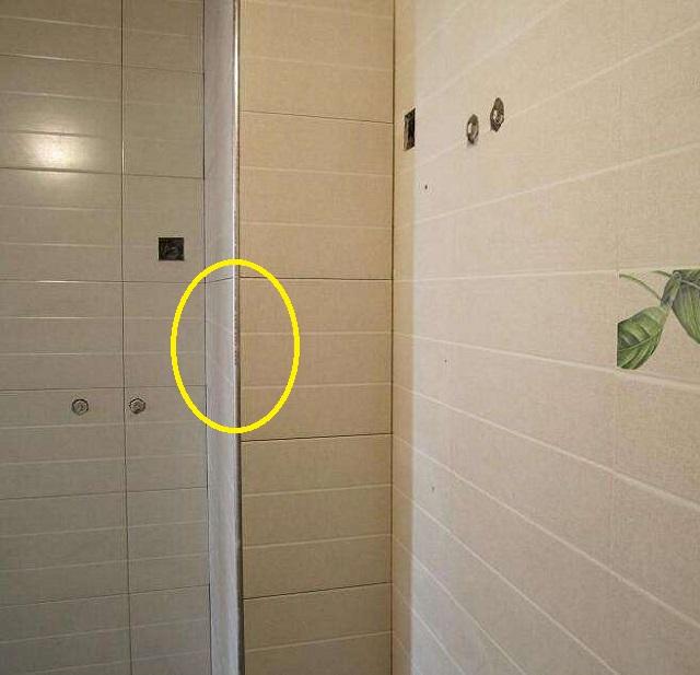 用一种新型的阳角装饰现在有一种新型的护角线,无需磨削瓦片边缘,直接