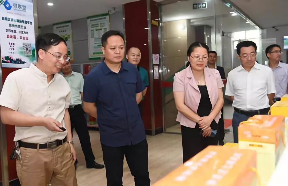 新余市长犹王莹充分肯定供销社为农服务工作