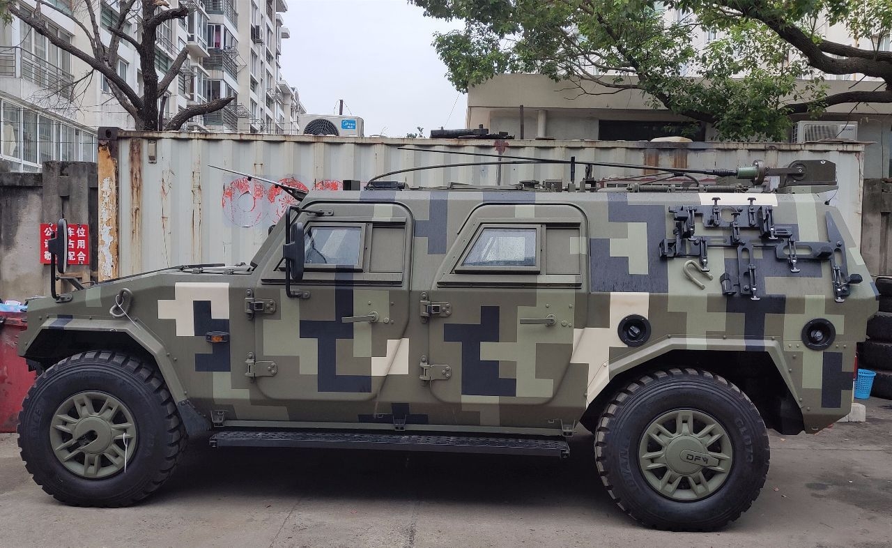 150万的东风猛士,内饰焕然一新,乔治巴顿见了也得让步