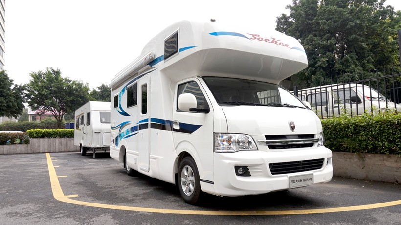 有房有车都不算啥有房车才能勇闯天涯华晨金杯海狮房车