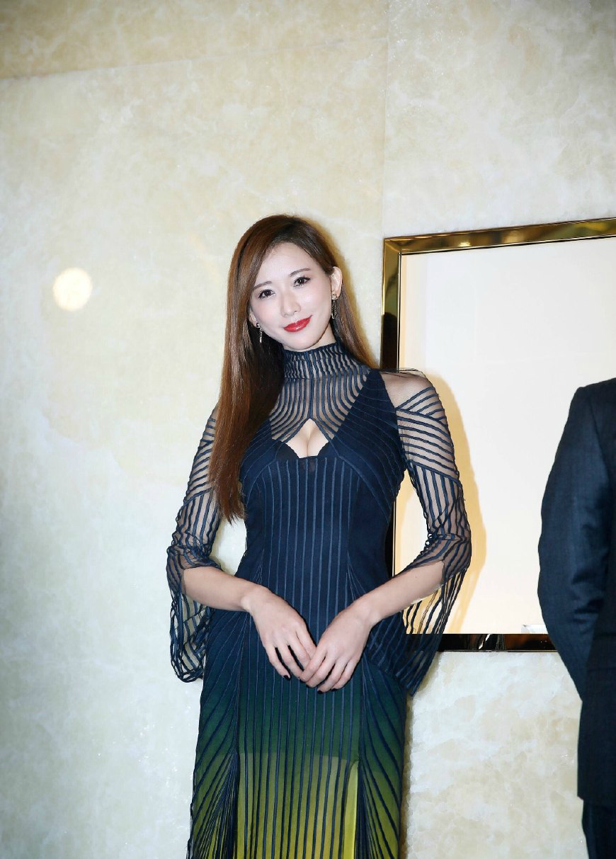 林志玲穿透视装现上海女王范秒杀全场这身材女人羡慕男人爱慕