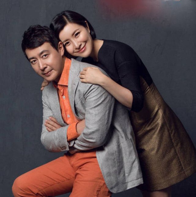 如今儿子4岁,她39岁仍很美在王雅捷32岁的时候,嫁给了爱情,老公于洋