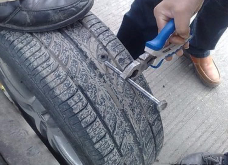 小伙发明的"防扎胎神器"确实强悍,网友:果然高手在民间