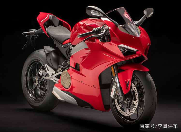 杜卡迪强推高性能重机车,v4引擎,214大马力,与f1抗衡的摩托车