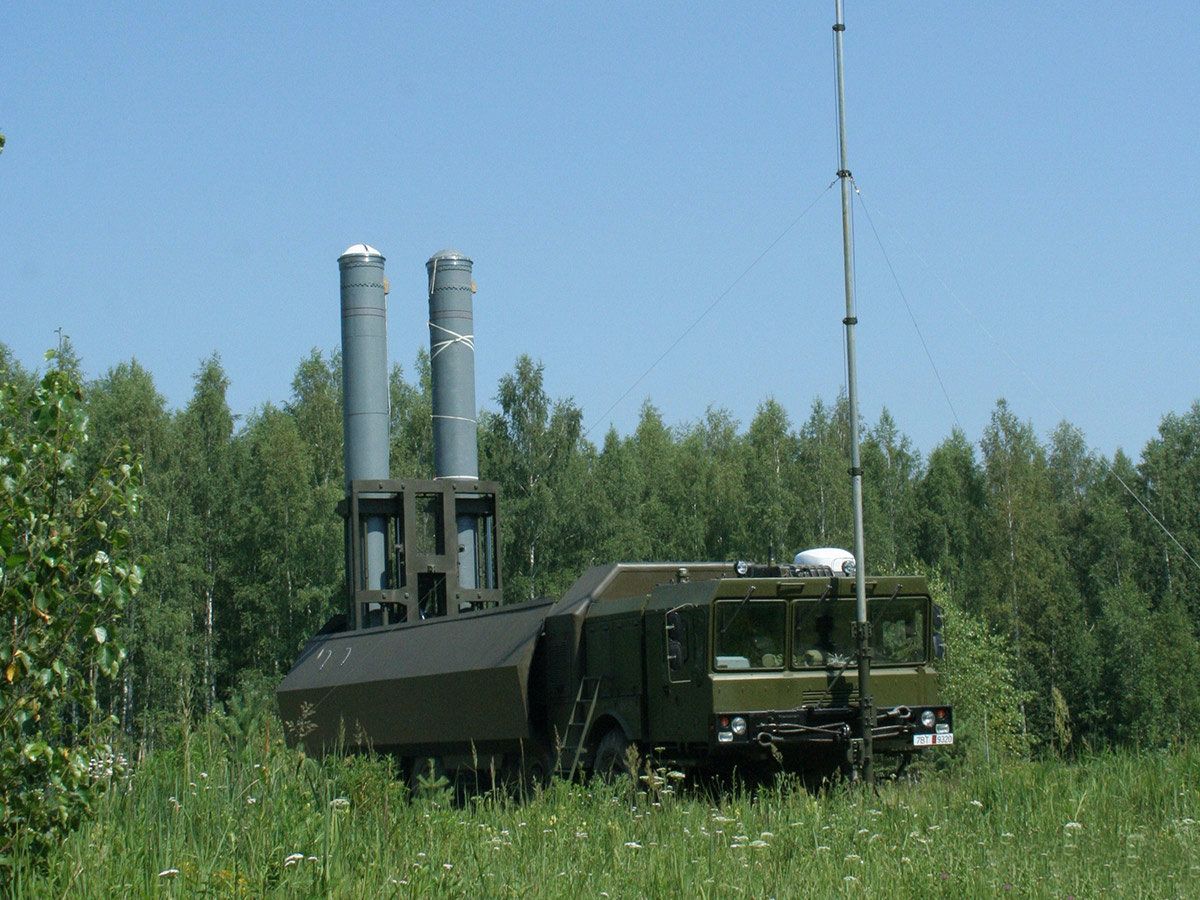 大批导弹射向海面,美战舰被迫中止军演,驶过海峡匆忙撤离