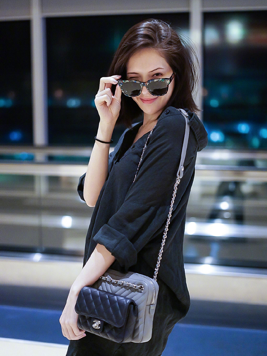 165cm许玮甯穿紧身裤,挑战170cm李溪芮,哪位腿精更会穿?