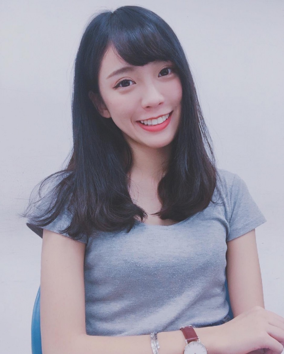 美女模特摄影:长发大眼妹生活图组