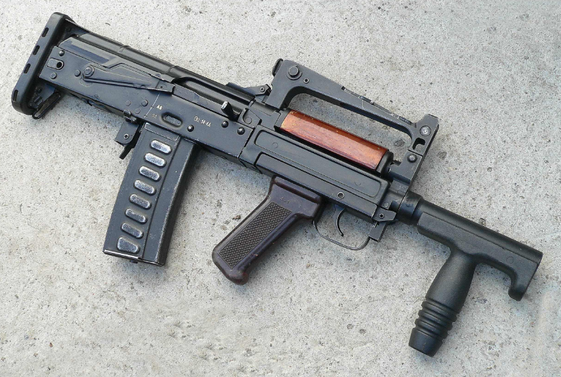 而在现实中美军已经将这把武器开发到了a4版,aug的优势在于他的射击