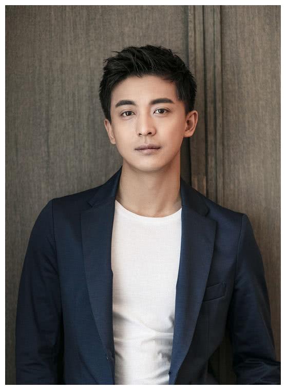 李佳航新剧开拍,搭档《爱情公寓》里的她,网友:搞事情?