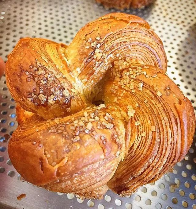 他凭借开酥技术荣获世界冠军,你想学习吗?