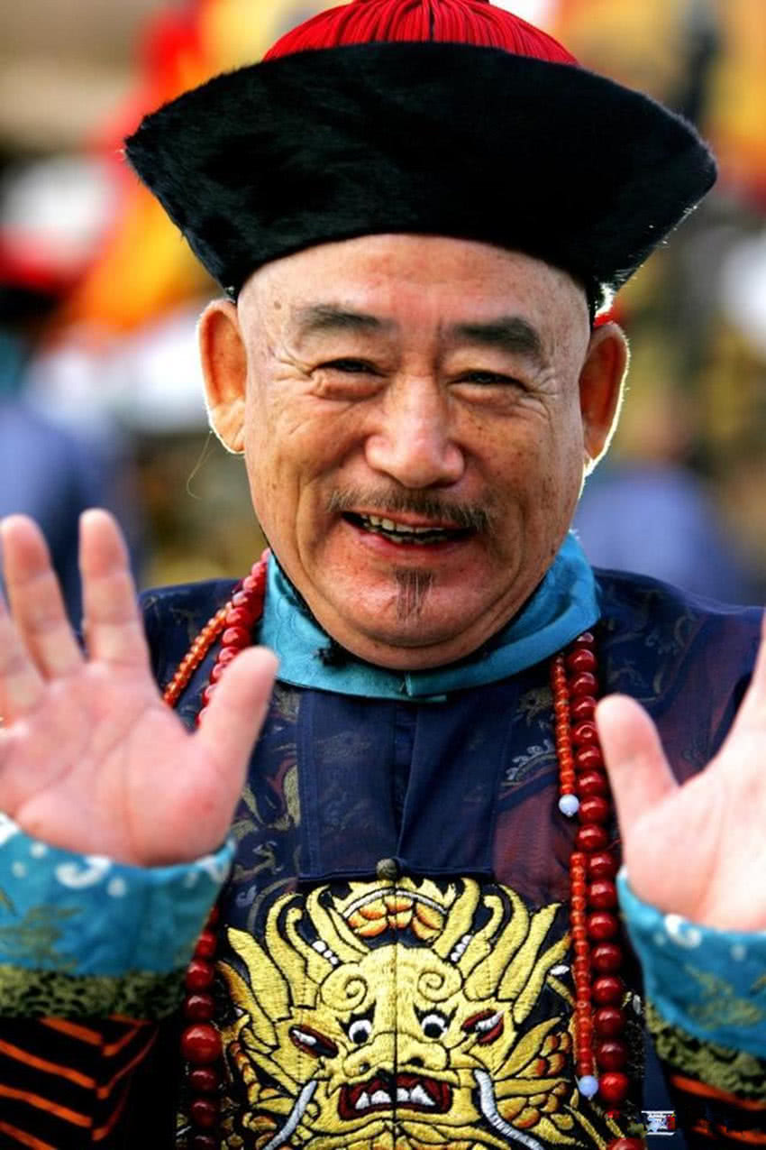 索额图本是康熙最为倚重的大臣,为何后来康熙把他圈禁饿死