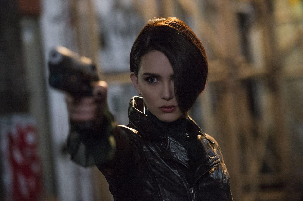 《摩天大楼》昆凌女杀手劲装造型首曝光