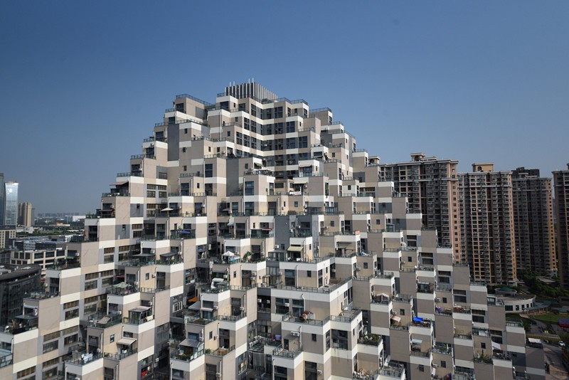 奇葩建筑大比拼江苏街头现金字塔大楼市民仿若置身埃及