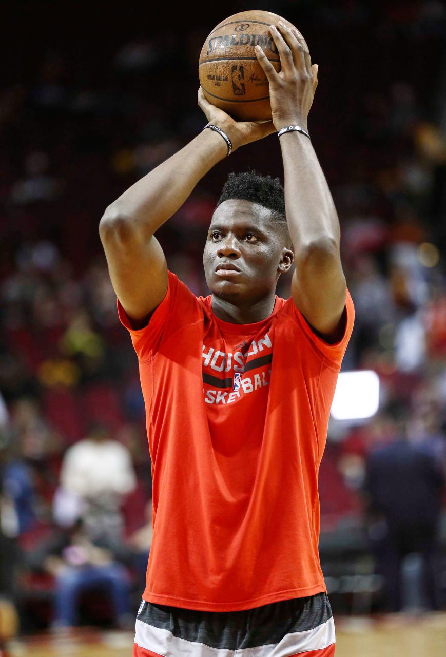 从4年7000万到如今的底薪加盟掘金,卡佩拉会不会步小托马斯的后尘