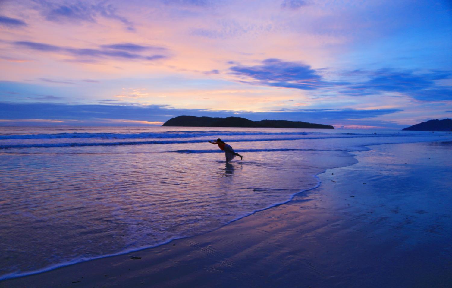 兰卡威最美珍南沙滩: 天空之镜|南海滩|兰卡威|南沙滩_新浪新闻