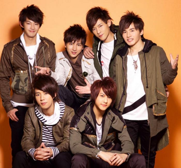 10支曾经很火, 但最后还是解散的歌唱组合, 你记得吗?