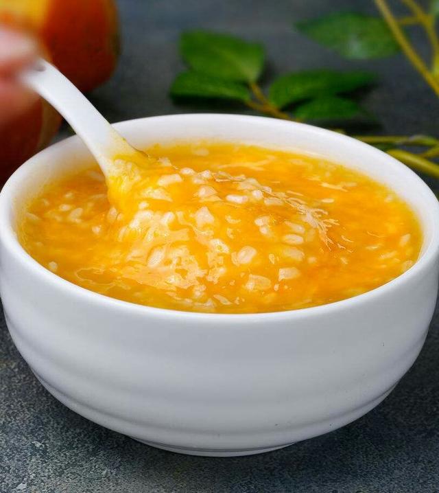 只需简单一招教你做营养美味的白米南瓜粥