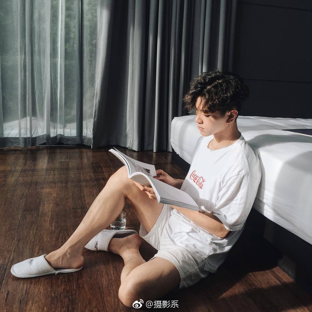 男生坐着拍,也能很好看