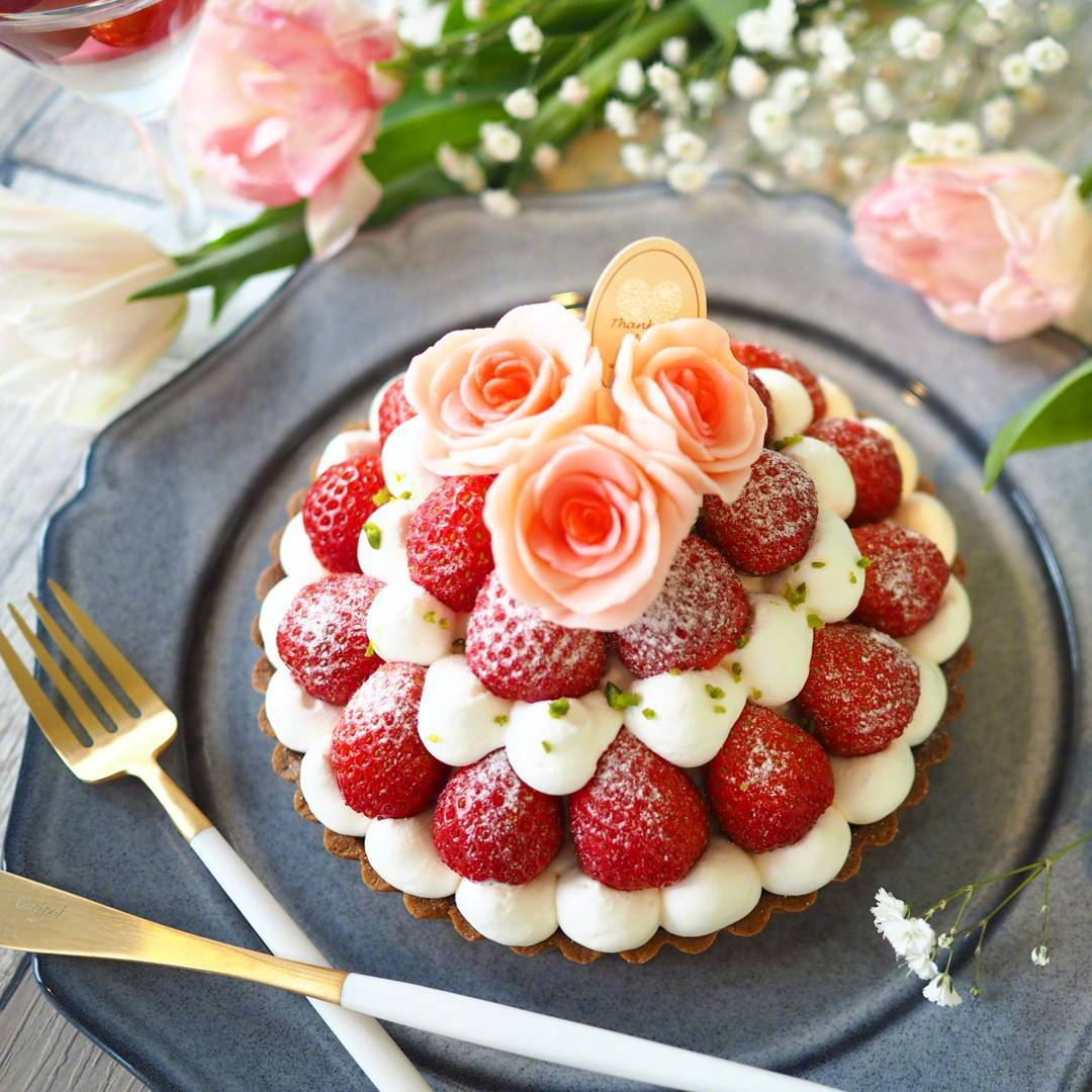 有时候,幸福就只是一个香甜的水果蛋糕