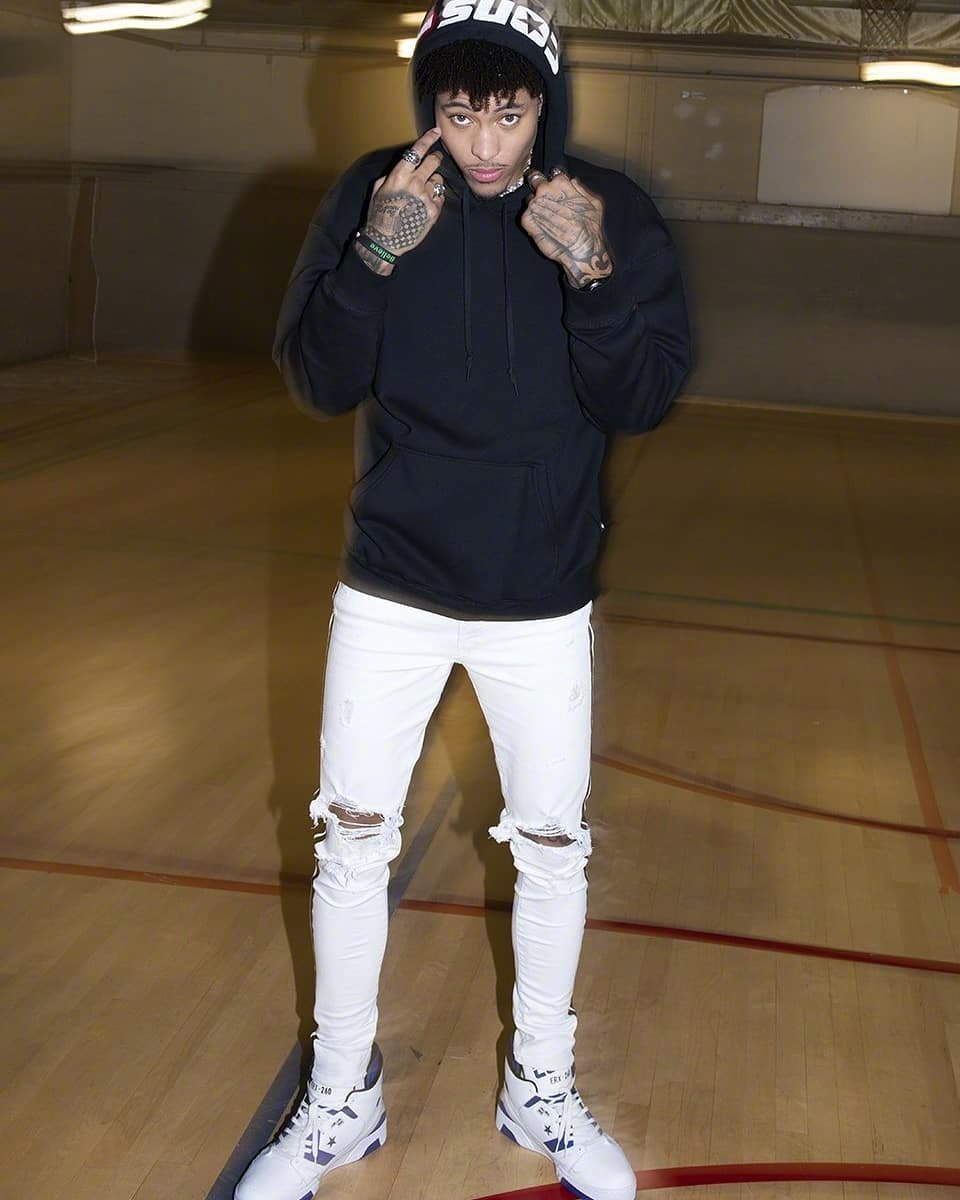 匡威多年合同签下乌布雷