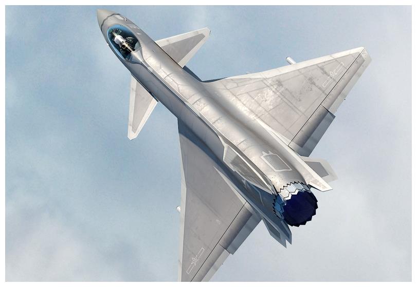 中国歼10d浮出水面!隐身能力将提升数倍,专家给出真实答案