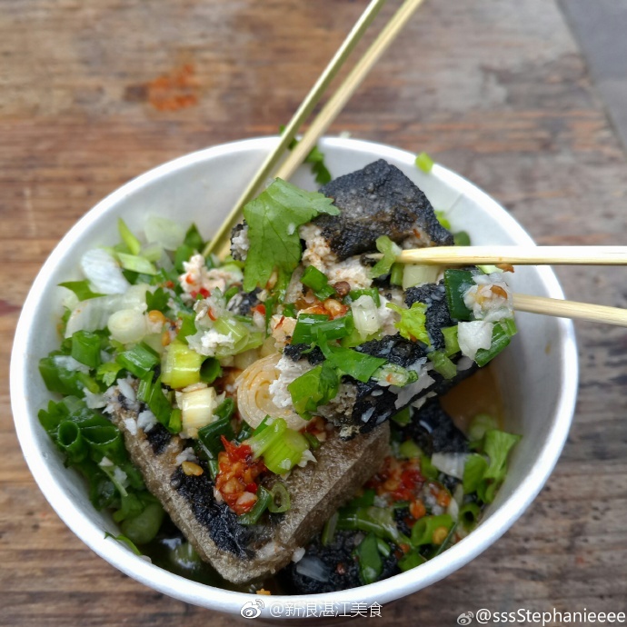 没有什么是一碗臭豆腐不能解决的