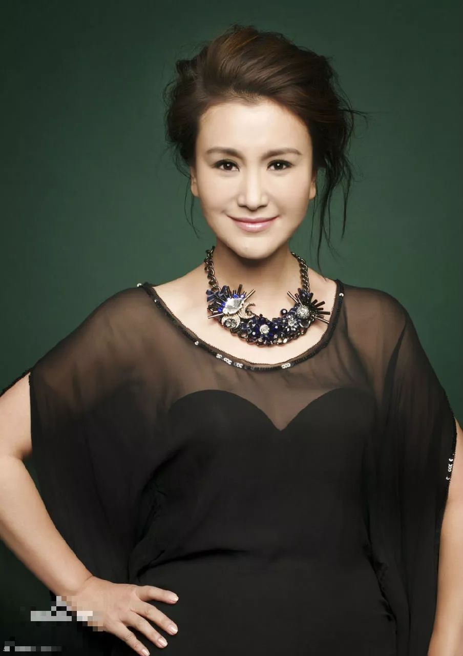 除了《重案六组》,徐庆东和王茜还合作了其他以行业剧为主的电影和