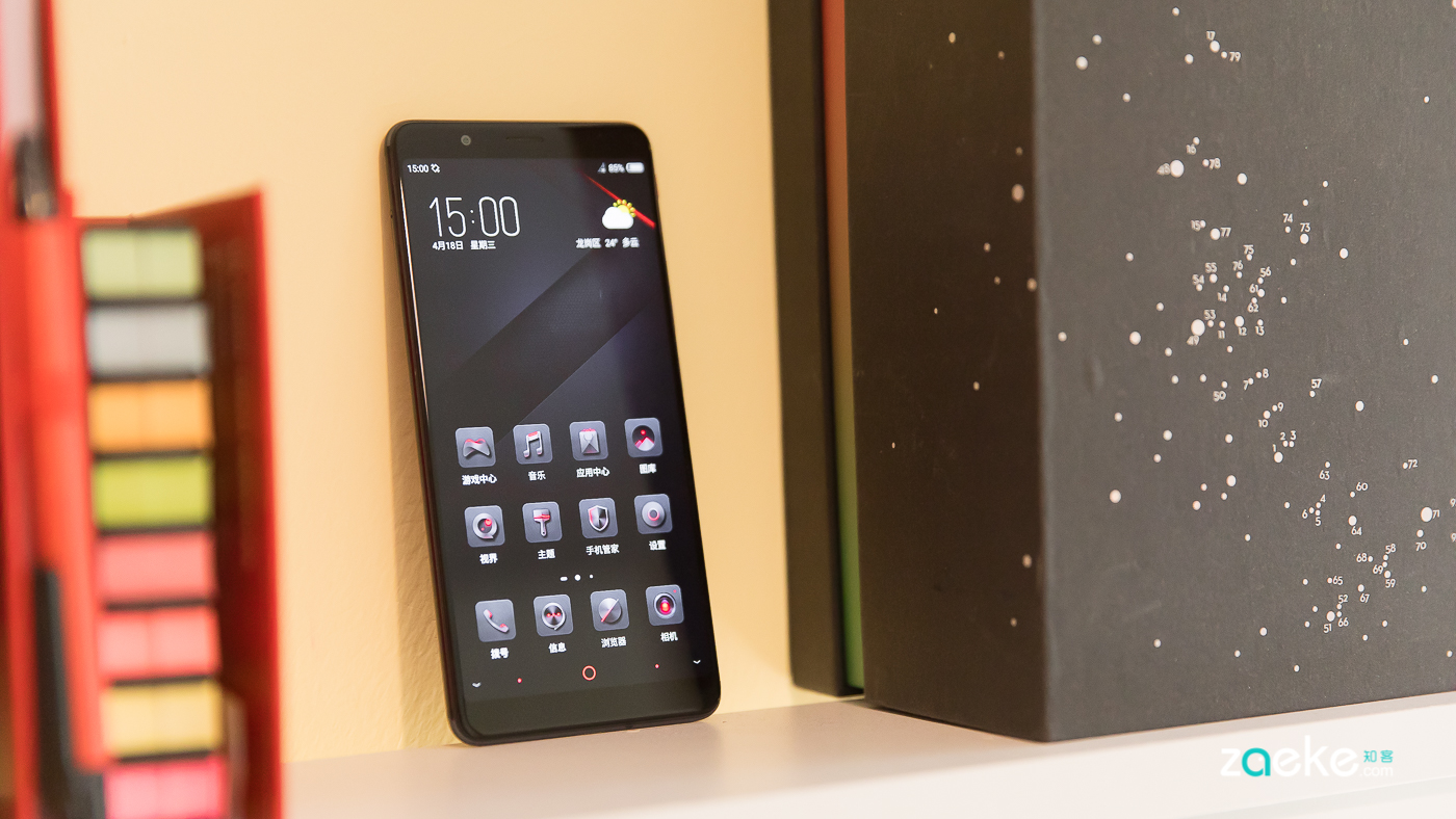 高颜值的努比亚红魔电竞游戏手机,也更适合玩