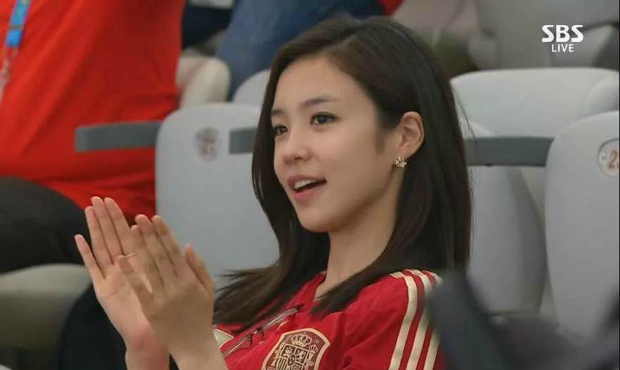 世界杯美女球迷哪家强,韩国冰岛上榜,哥伦比亚女球迷颜值我服