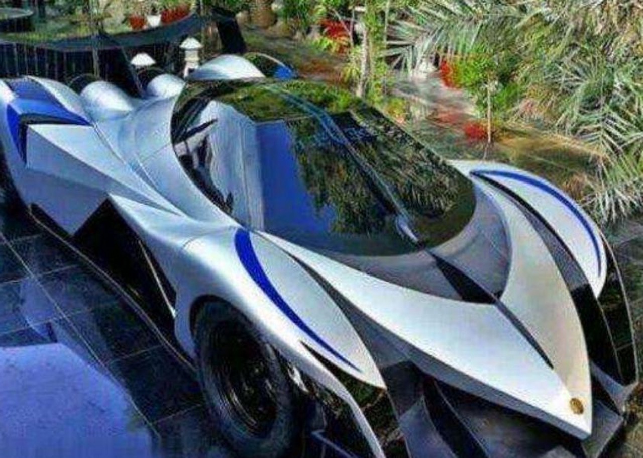 迪拜王子开5亿豪车5000马力全球仅此一辆只有成龙能借到