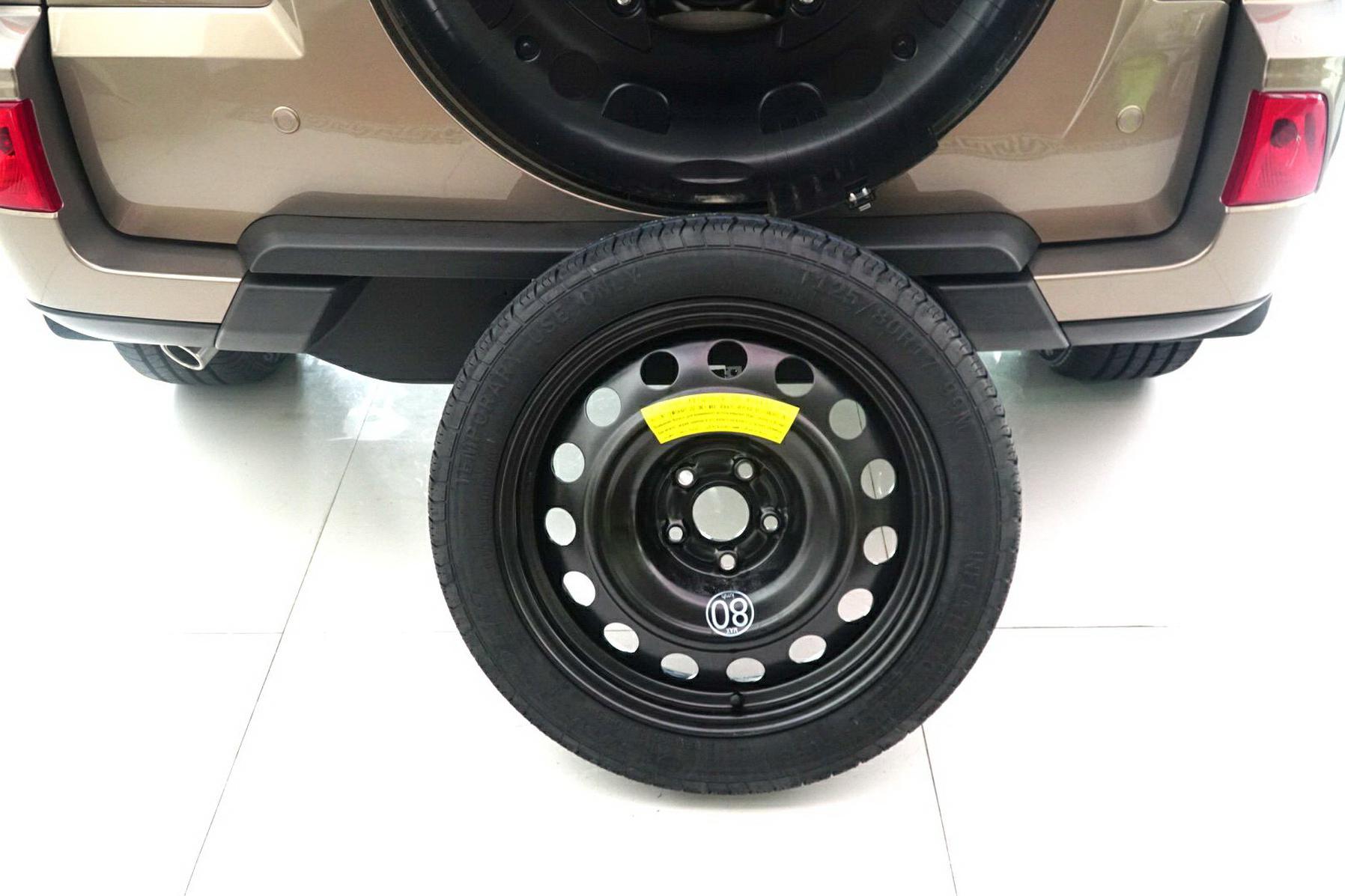 备胎怎么拿取?最后一种难倒很多老司机!-新浪汽车