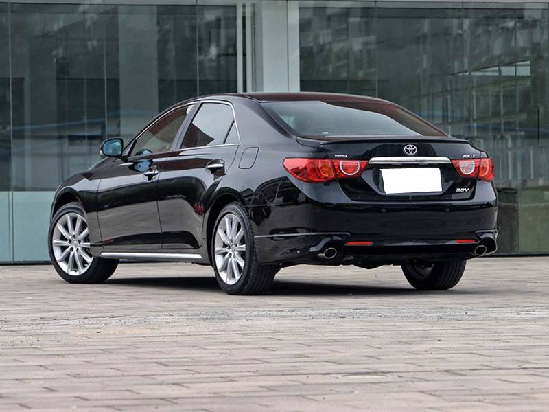 丰田最强的车型,20万标配12气囊,v6引擎配后驱,比奥迪a8强