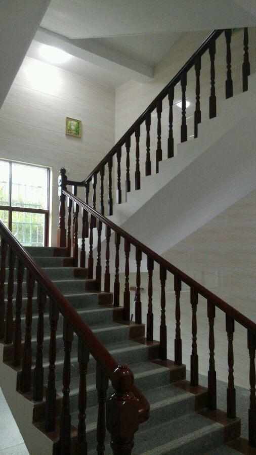 农村1000多平自建房出来见世面,耗资150w我出钱老爸出力