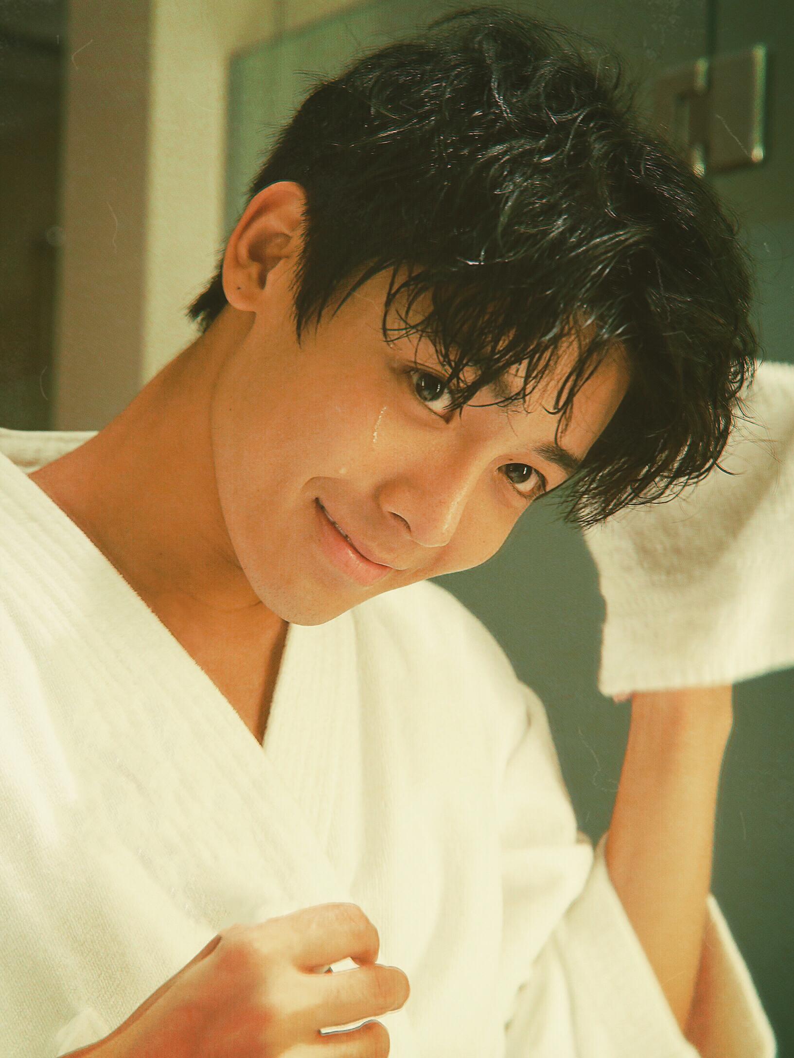 水之密语正式官宣品牌大使,恭喜全新代言人侯明昊