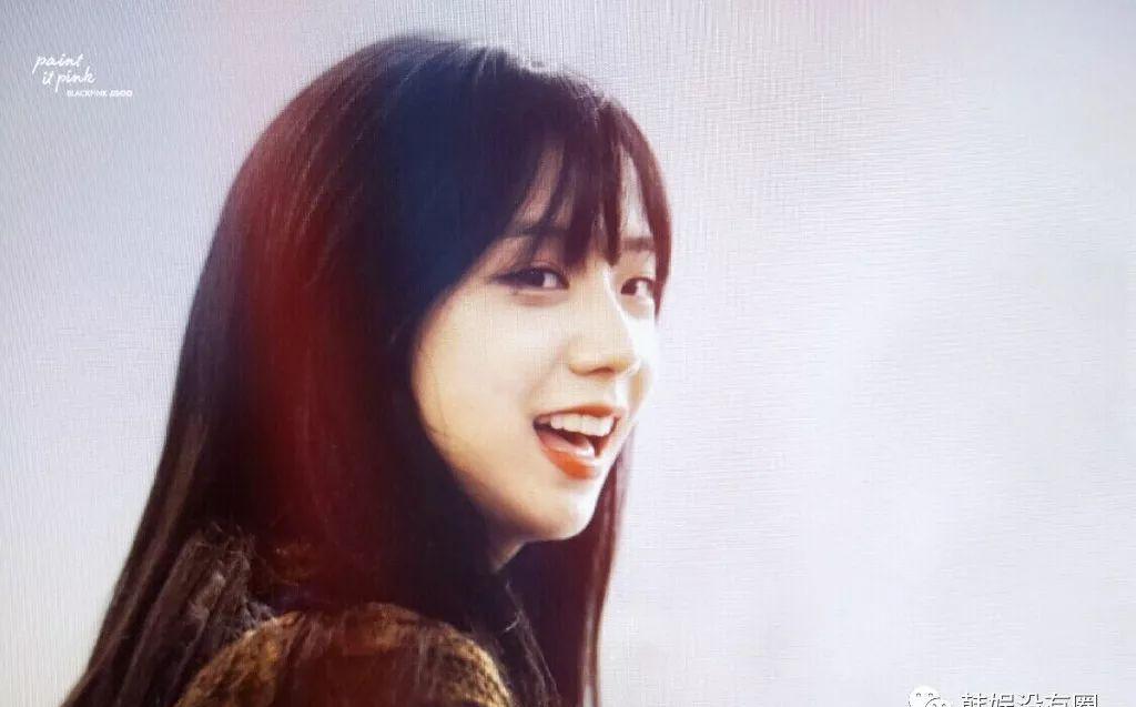 blackpink 成员 jisoo"新发型"引热议|汤唯|刘海|金智秀_新浪新闻