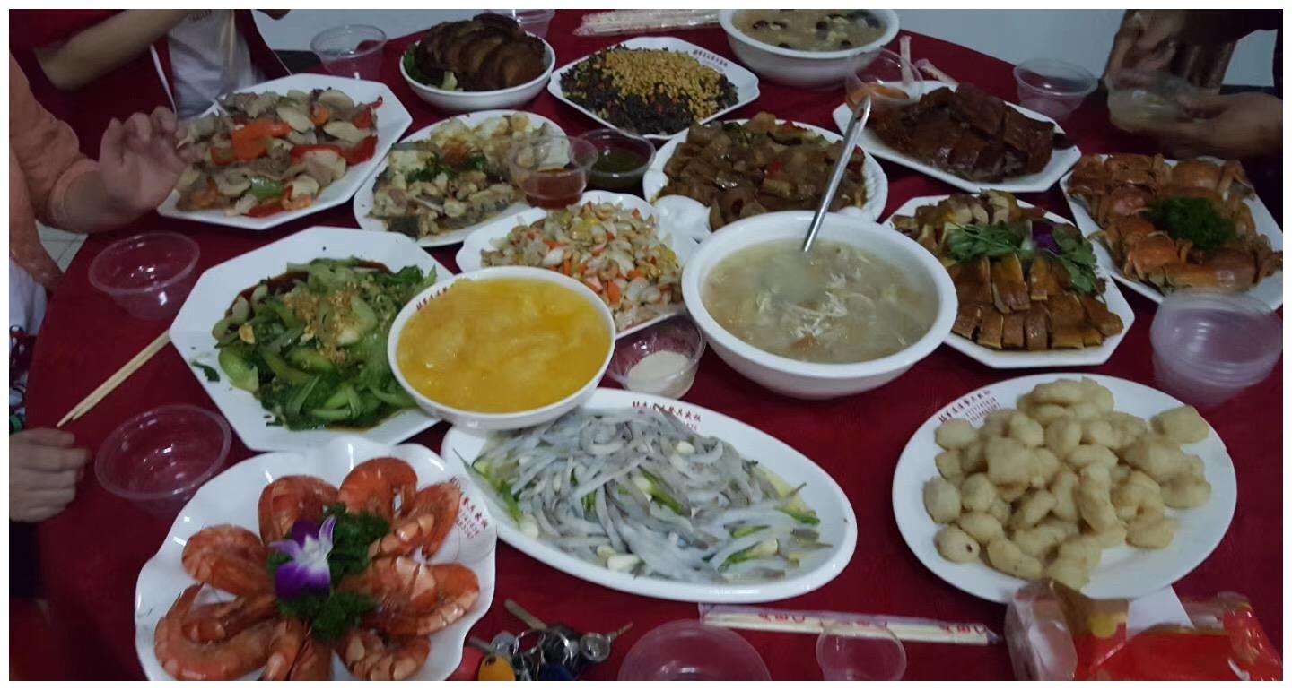 朴实实在的农村酒席,一上桌场面就让人流口水,美味佳肴|酒席|佳肴|口水_新浪新闻
