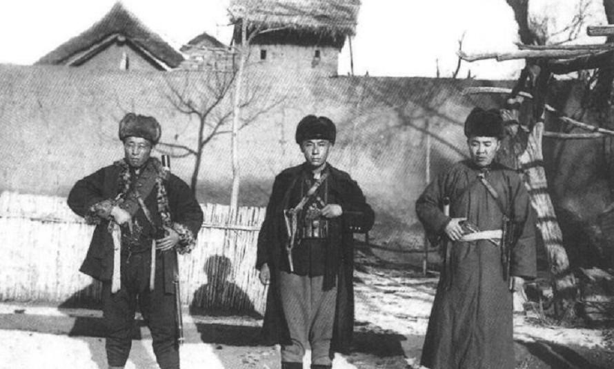 民国土匪绑架俩英国人，要挟日军滚出中国，最后得了数十万大洋