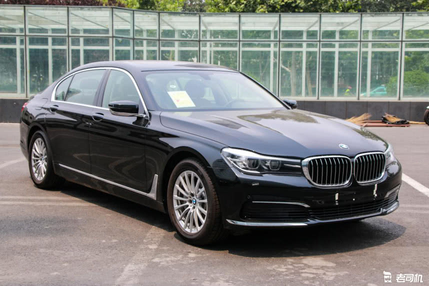 60多万就能买的德系旗舰豪车 霸气不输奥迪a8 操控更是完胜奔驰s