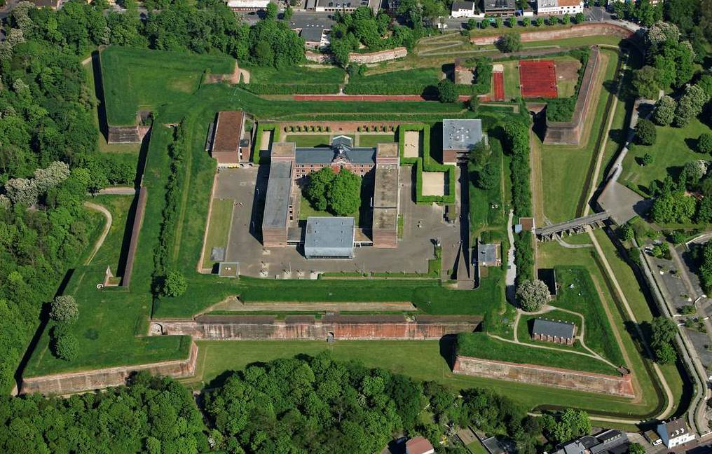 当数学遇上战争,城墙防御的最强王者星形要塞